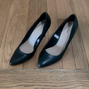 Women’s black heels